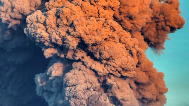 Vignette du programme télé Des volcans et des hommes - Saison 1