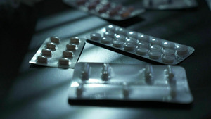 Vignette du programme télé Antidépresseurs : utiles ou dangereux ?