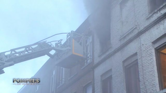 Vignette du programme télé Pompiers : leur vie en direct - Saison 1