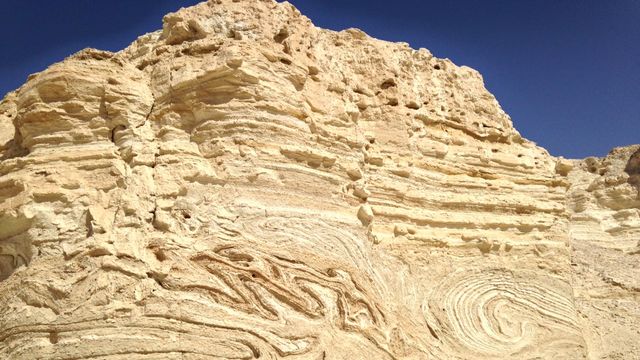 Vignette du programme télé La valse des continents - Saison 2