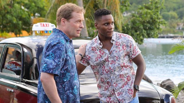 Vignette du programme télé Meurtres au paradis - Saison 8