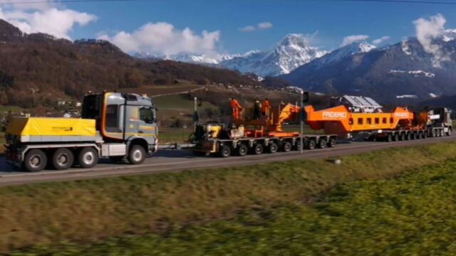 Vignette du programme télé Camions XXL : les rois du convoi exceptionnel