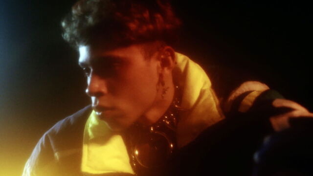 Vignette du programme télé Les mondes brûlent dans l'ombre