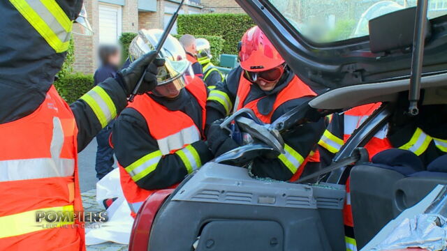 Vignette du programme télé Pompiers : leur vie en direct