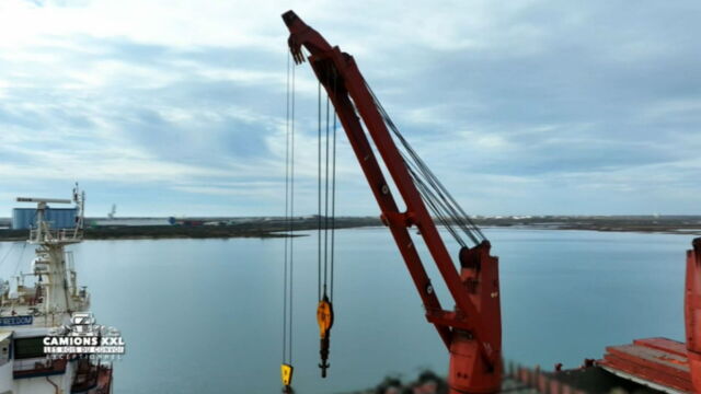 Vignette du programme télé Camions XXL : les rois du convoi exceptionnel