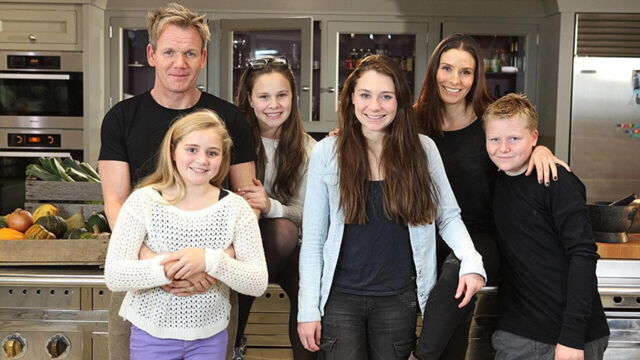 Vignette du programme télé Gordon Ramsay : recettes en famille