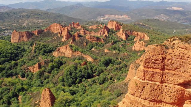 Vignette du programme télé Aventures hispaniques - Saison 1