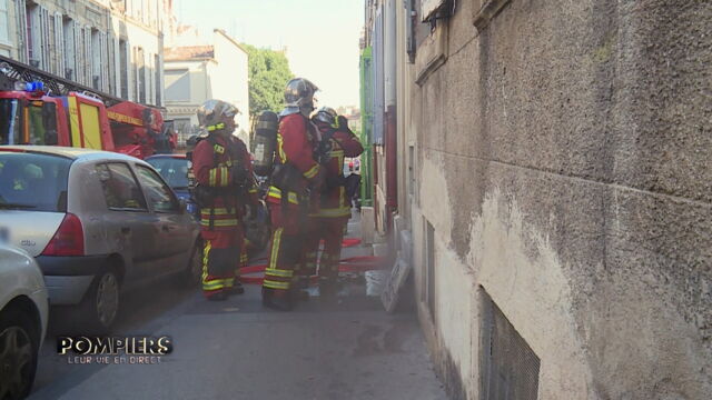 Vignette du programme télé Pompiers : leur vie en direct
