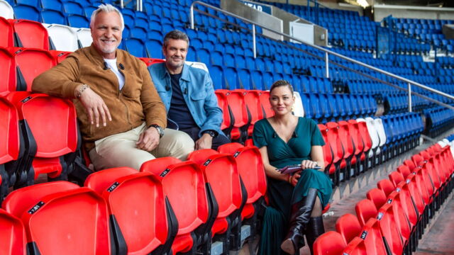 Vignette du programme télé Au micro ! Une nouvelle voix pour le foot