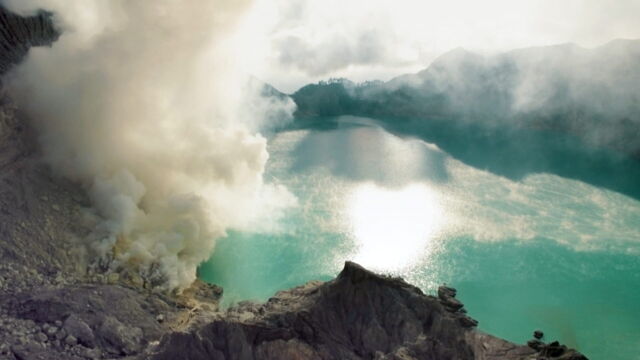 Vignette du programme télé Des volcans et des hommes