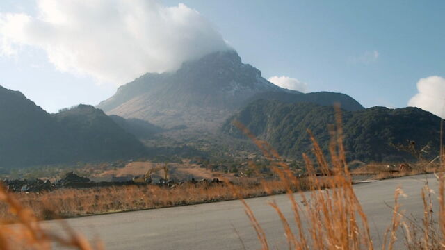 Vignette du programme télé Des volcans et des hommes