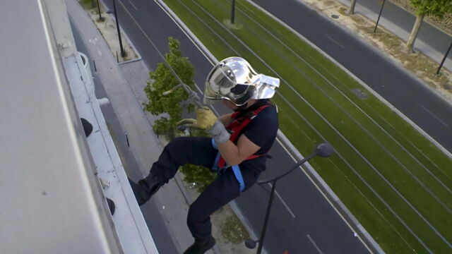 Vignette du programme télé Pompiers : leur vie en direct