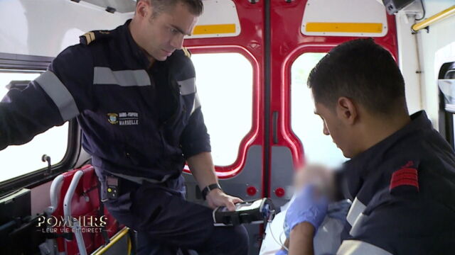 Vignette du programme télé Pompiers : leur vie en direct