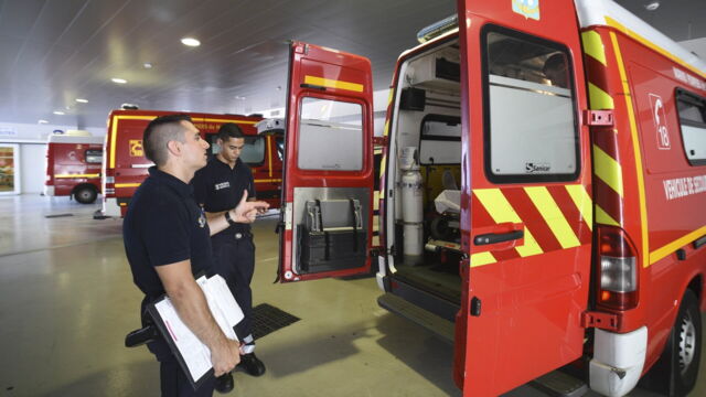 Vignette du programme télé Pompiers : leur vie en direct