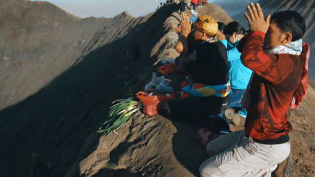 Vignette du programme télé Vivre avec les volcans