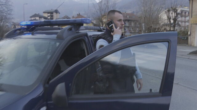 Vignette du programme télé 100 jours avec les gendarmes des Alpes