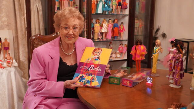 Vignette du programme télé La véritable histoire de Barbie