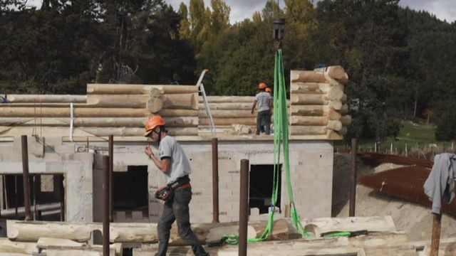 Vignette du programme télé Chalets sur mesure - Saison 3