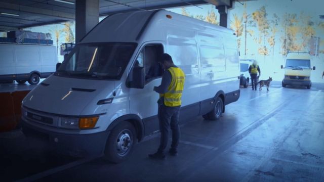 Vignette du programme télé Au coeur des douanes : Espagne - Saison 6