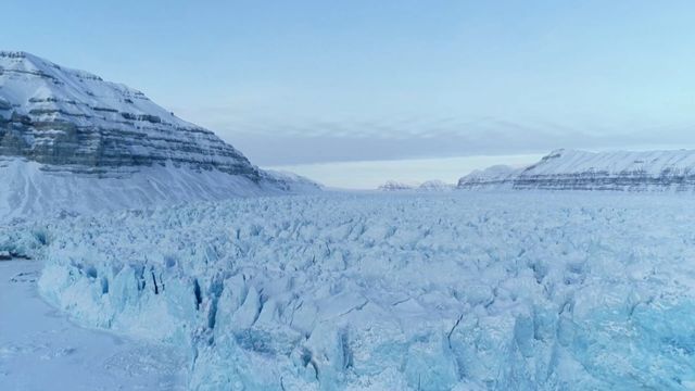 Vignette du programme télé Drôles de villes pour une rencontre - Saison 3