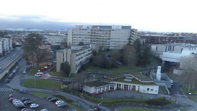 Vignette du programme télé 100 jours avec les secours - Saison 1