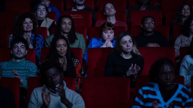 Vignette du programme télé Quelqu'un devrait interdire les dimanches après-midi - Saison 1