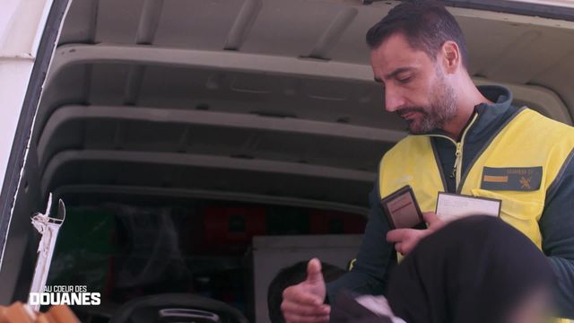 Vignette du programme télé Au coeur des douanes : Espagne - Saison 5