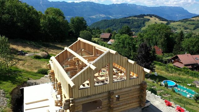 Vignette du programme télé Chalets sur mesure - Saison 4