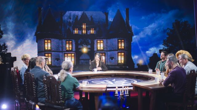 Vignette du programme télé Les traîtres : révélations sur la suite...