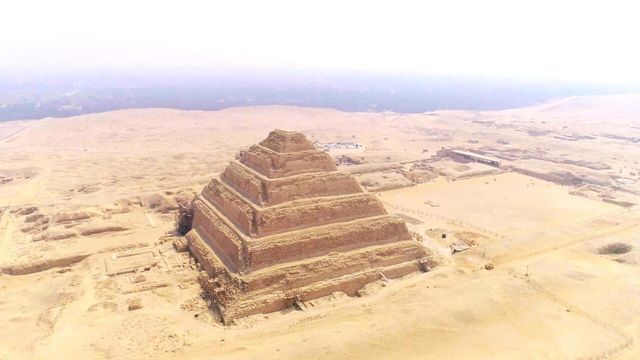 Vignette du programme télé Pyramides : les mystères révélés - Saison 1