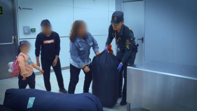 Vignette du programme télé Au coeur des douanes : Espagne - Saison 6