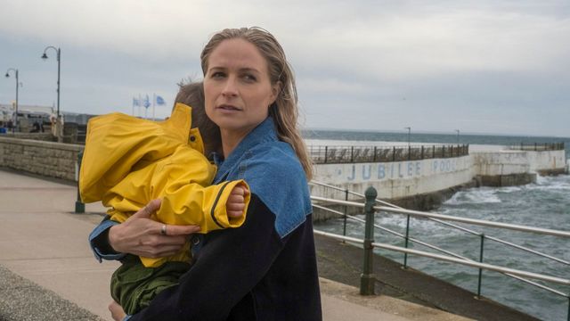 Vignette du programme télé Playing Nice - Saison 1