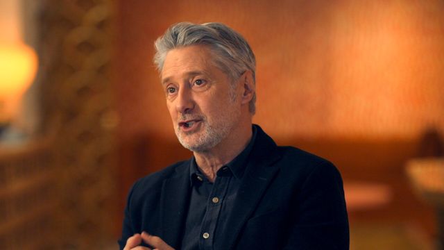 Vignette du programme télé Antoine de Caunes : la vie rêvée d'un enfant du rock - Saison 1