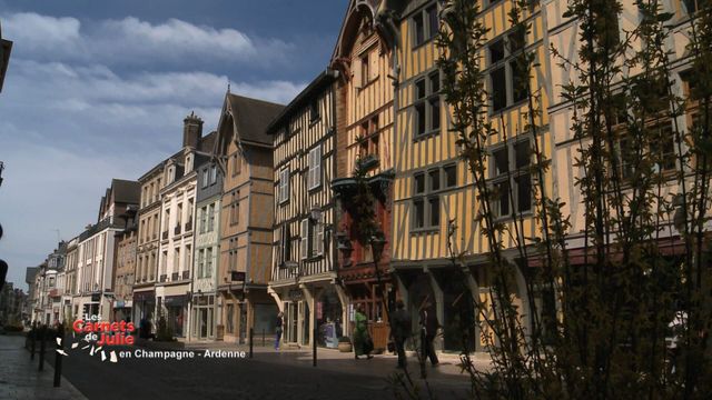 Vignette du programme télé Les carnets de Julie