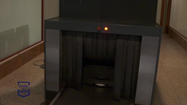 Vignette du programme télé Au coeur des douanes : Espagne - Saison 3