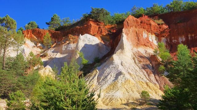 Vignette du programme télé Le Colorado provençal : le monde des ocres