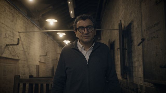 Vignette du programme télé Le gang de Roubaix - L'engrenage - Saison 1