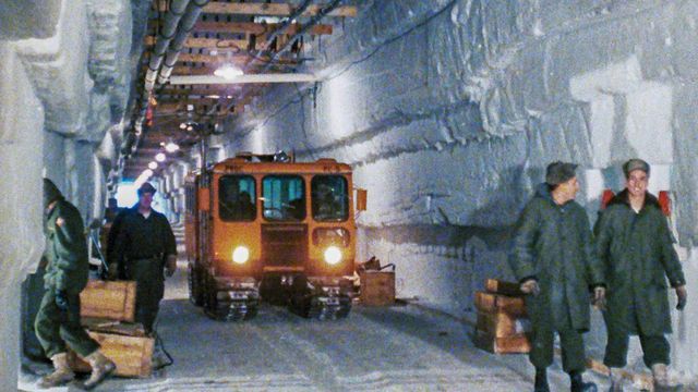 Vignette du programme télé Une base secrète sous la glace