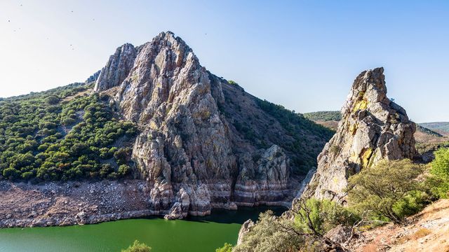 Vignette du programme télé Aventures hispaniques - Saison 1