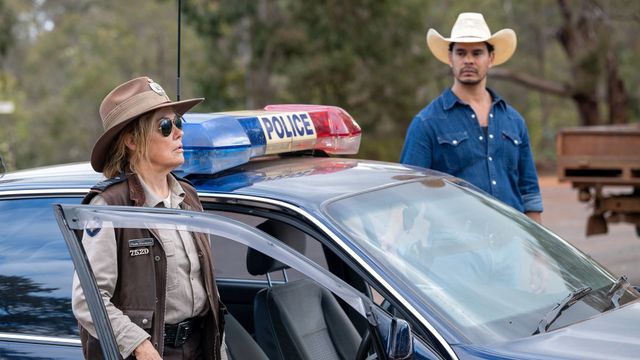 Vignette du programme télé Mystery Road : les origines - Saison 2