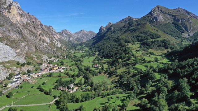 Vignette du programme télé Aventures hispaniques - Saison 1