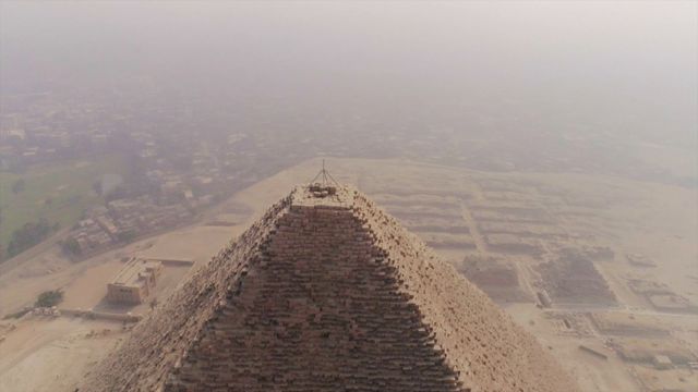 Vignette du programme télé Pyramides : les mystères révélés - Saison 1