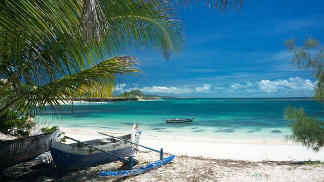 Vignette du programme télé Un jour ailleurs