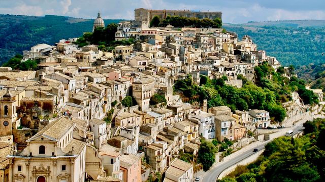 Vignette du programme télé Un jour ailleurs