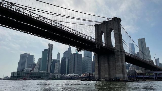 Vignette du programme télé Les bâtisseurs du pont de Brooklyn