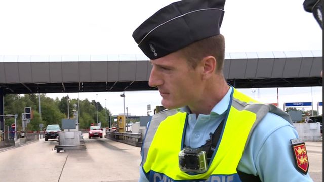 Vignette du programme télé 100 jours avec la police de la route - Saison 1