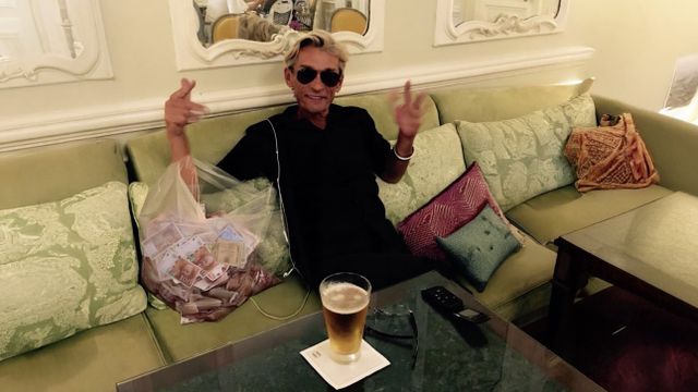 Vignette du programme télé FAKE YOU! : Une vraie histoire de faux - Saison 1