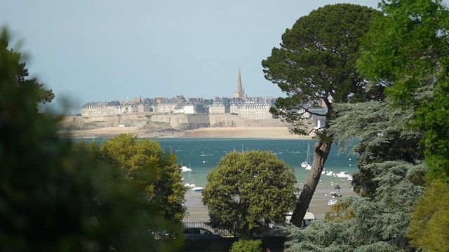 Vignette du programme télé Invitation au voyage