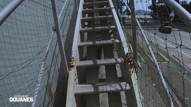 Vignette du programme télé Au coeur des douanes : Espagne - Saison 7