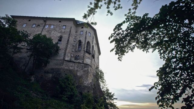 Vignette du programme télé Les bases secrètes des nazis - Saison 4